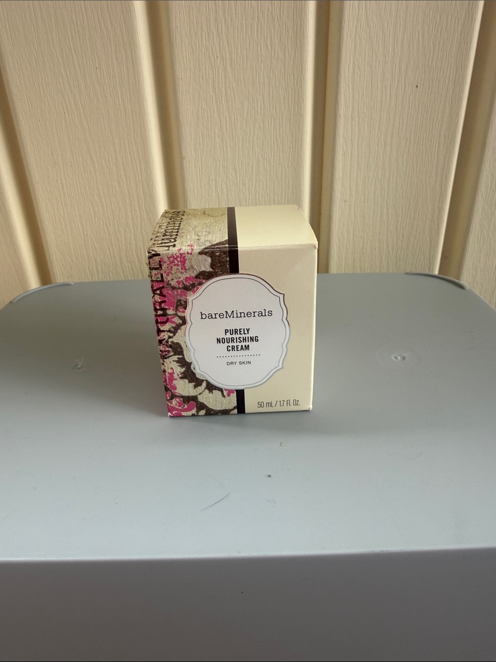 bareMinerals Cream and Pink Decorative Box - Purely Nourishing Cream